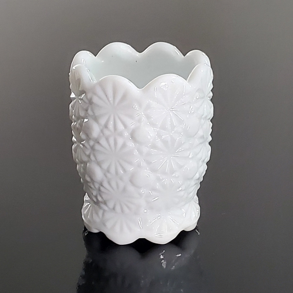 Vntg 2 1/2" Daisy & Button Scalloped Top &Base Thick Milk Glass Toothpick Holder